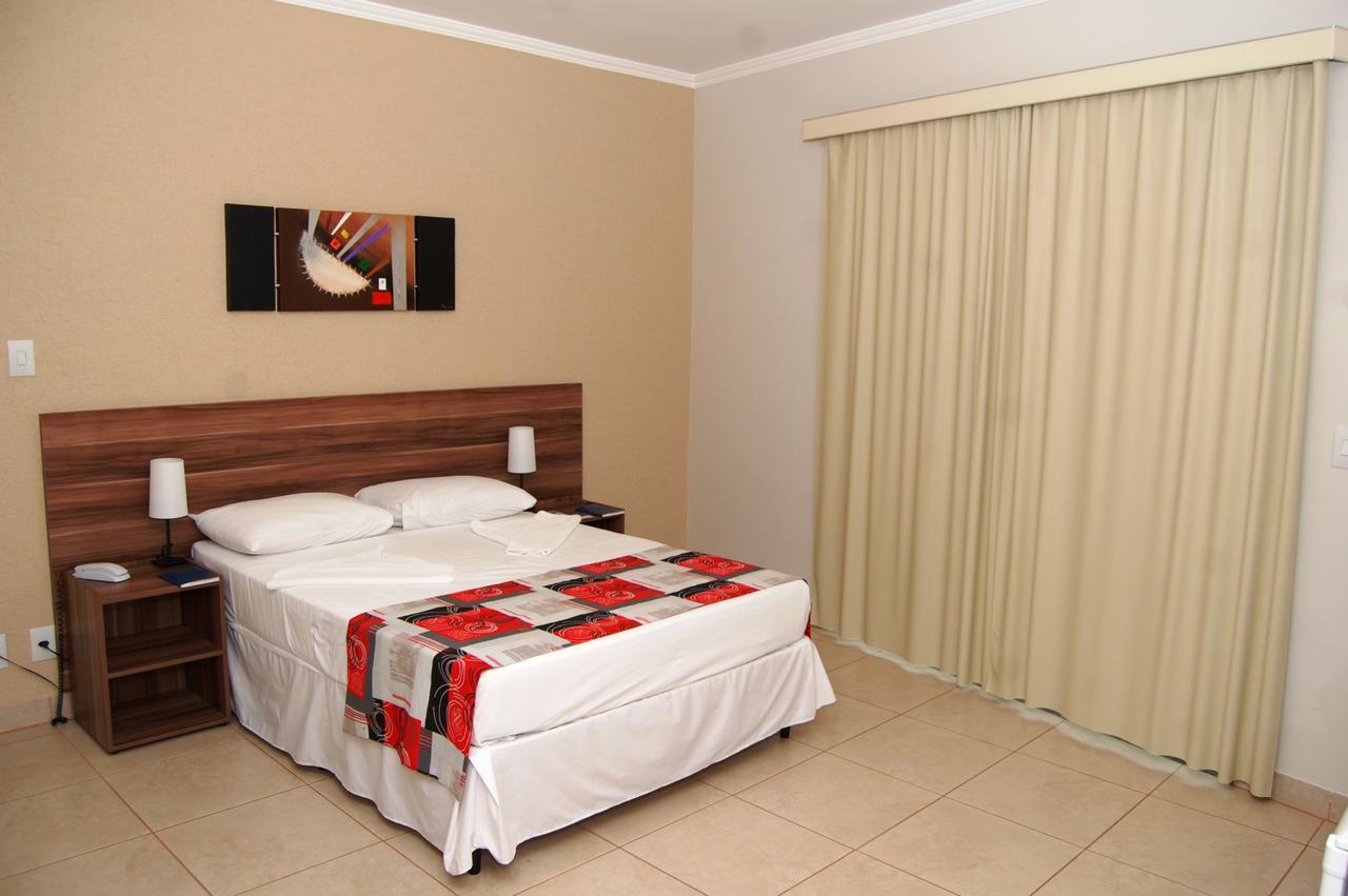 Beira Lago Palace Hotel Morrinhos  Екстериор снимка