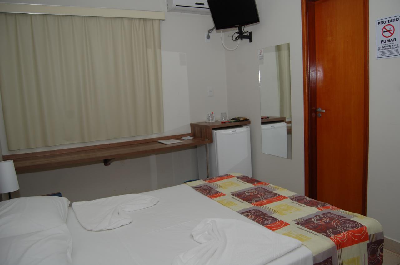 Beira Lago Palace Hotel Morrinhos  Екстериор снимка